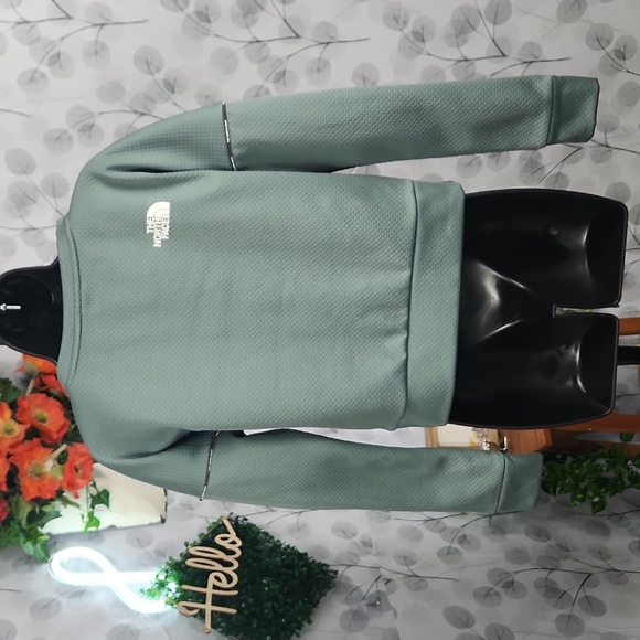 The North Face Training Mountain Sweatshirt - Picture 5 of 10